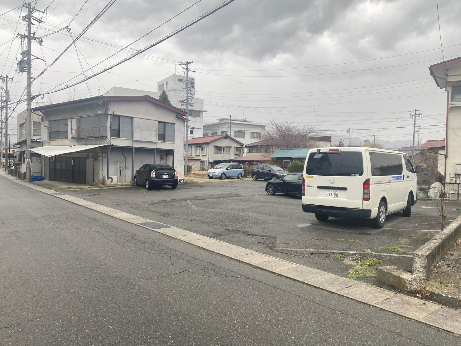 岩田駐車場の外観・駐車場イメージ1枚目