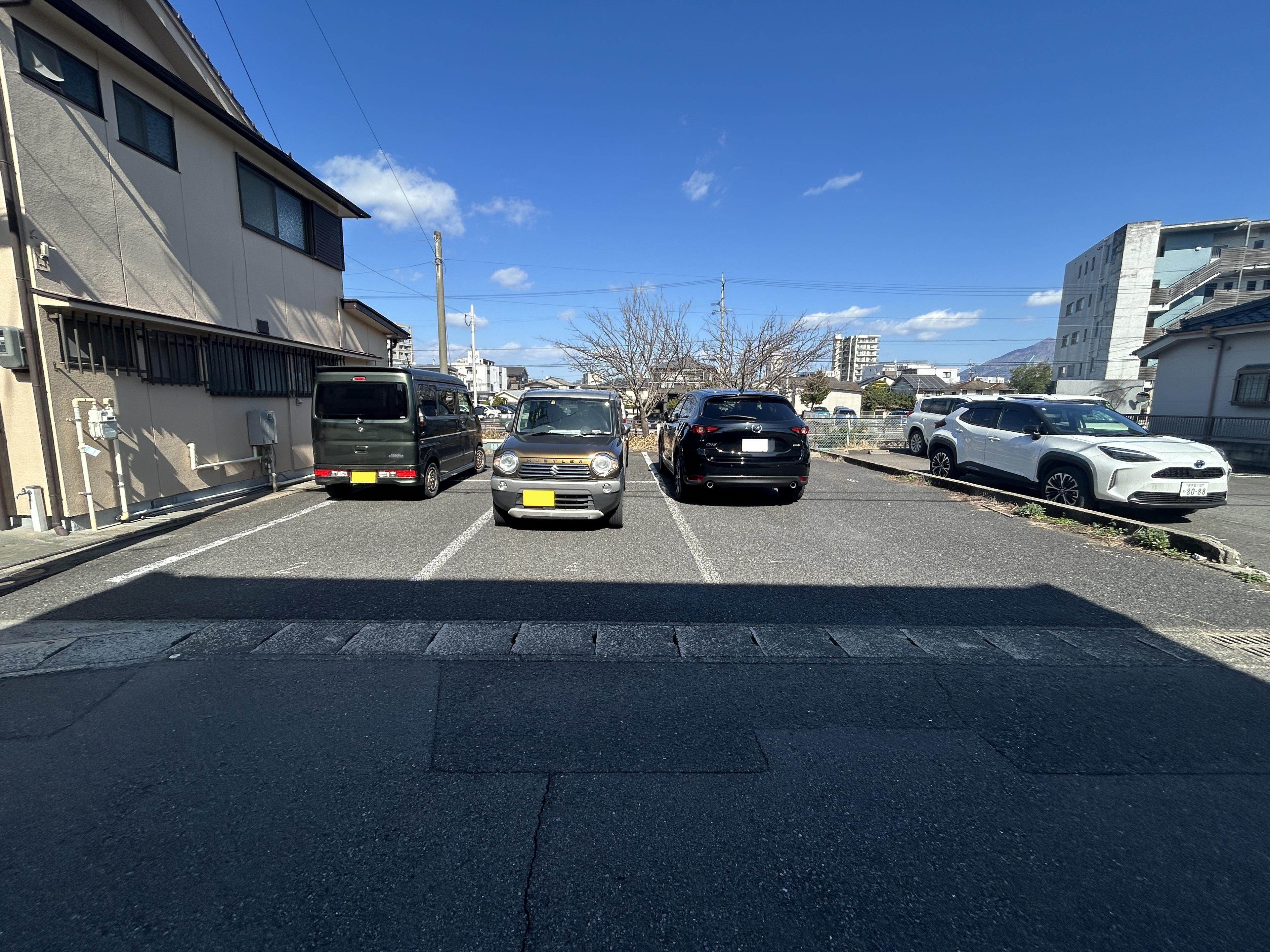 郡元15番駐車場の外観・駐車場イメージ2枚目