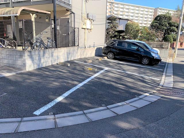 ＭＵＲＡＫＡＭＩ(45610)の外観・駐車場イメージ1枚目