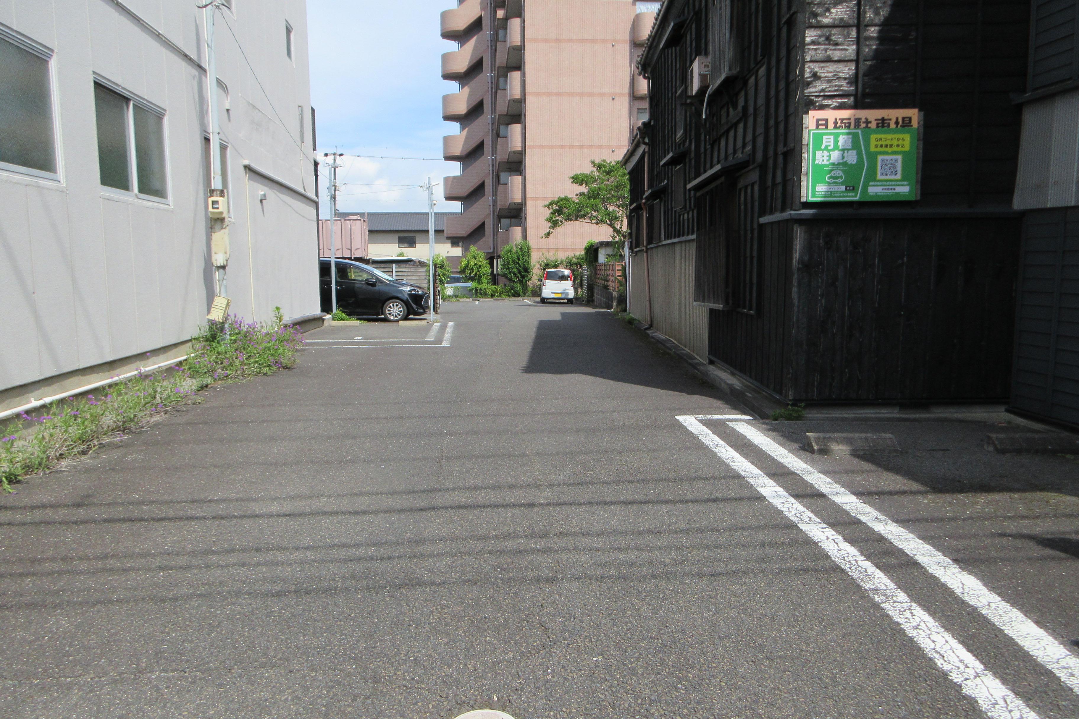 本町駐車場の外観・駐車場イメージ2枚目
