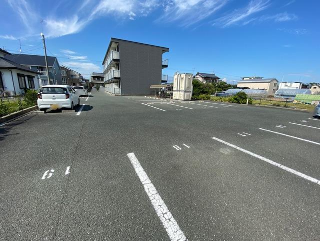 ルミュールⅢ(42536)の外観・駐車場イメージ1枚目