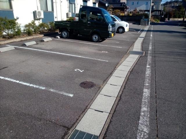 ロードスカイ(44468)の外観・駐車場イメージ1枚目