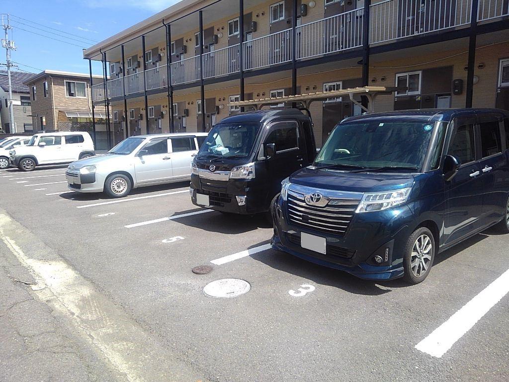 サンポート(27362)の外観・駐車場イメージ2枚目
