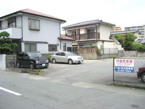 本田駐車場の外観・駐車場イメージ1枚目