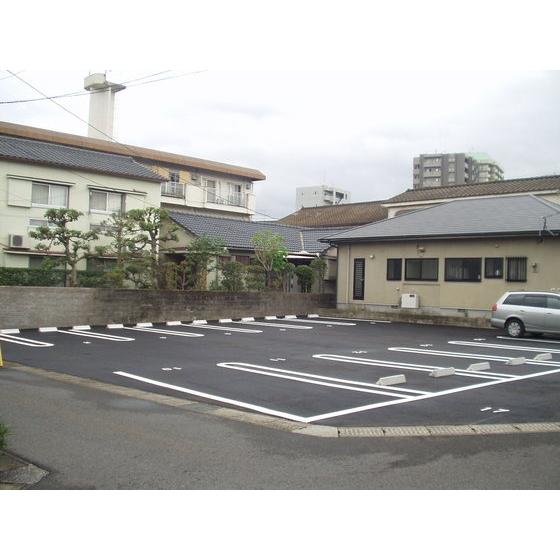 吉村駐車場（下荒田１丁目）の外観・駐車場イメージ1枚目