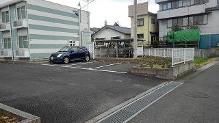 フローラⅢ(24157)の外観・駐車場イメージ1枚目
