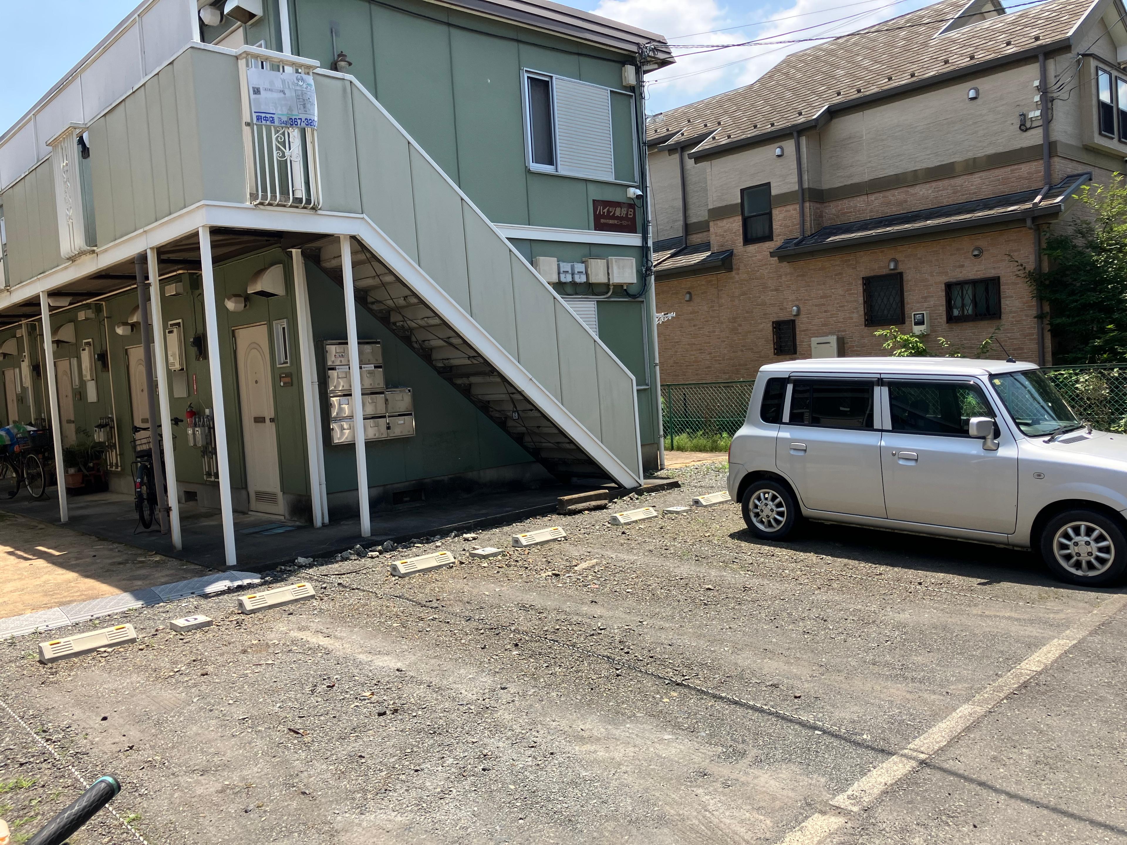 ハイツ美好AB駐車場の外観・駐車場イメージ1枚目