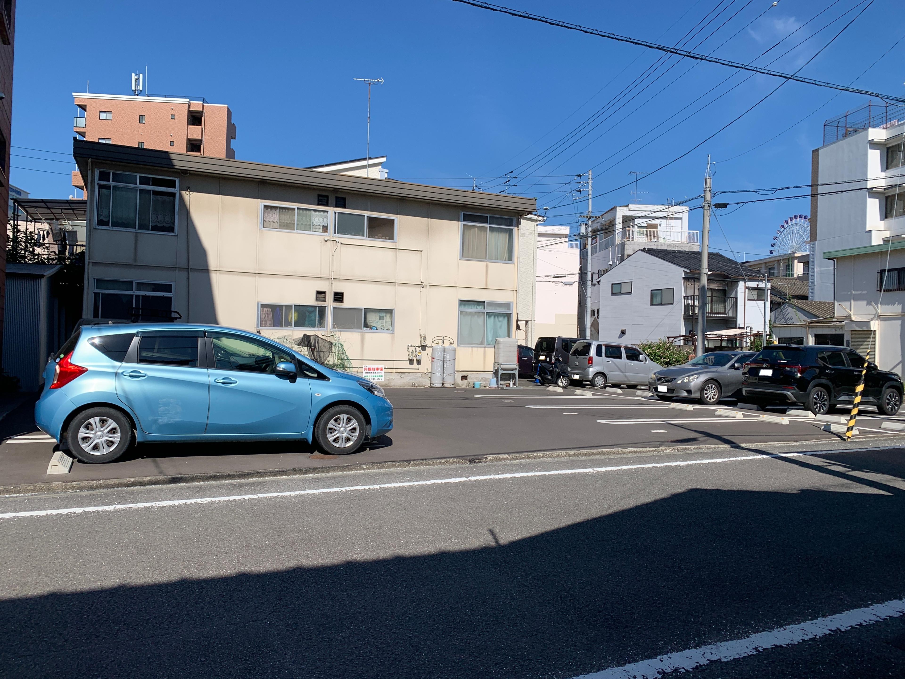 三堂駐車場（泉町）の外観・駐車場イメージ1枚目