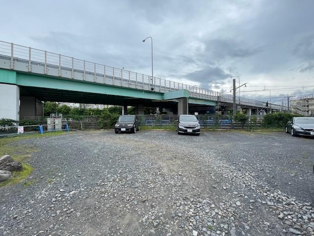 芝辻矢崎町駐車場の外観・駐車場イメージ1枚目
