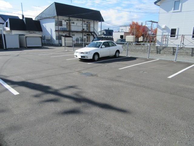 スズキ(16133)の外観・駐車場イメージ2枚目