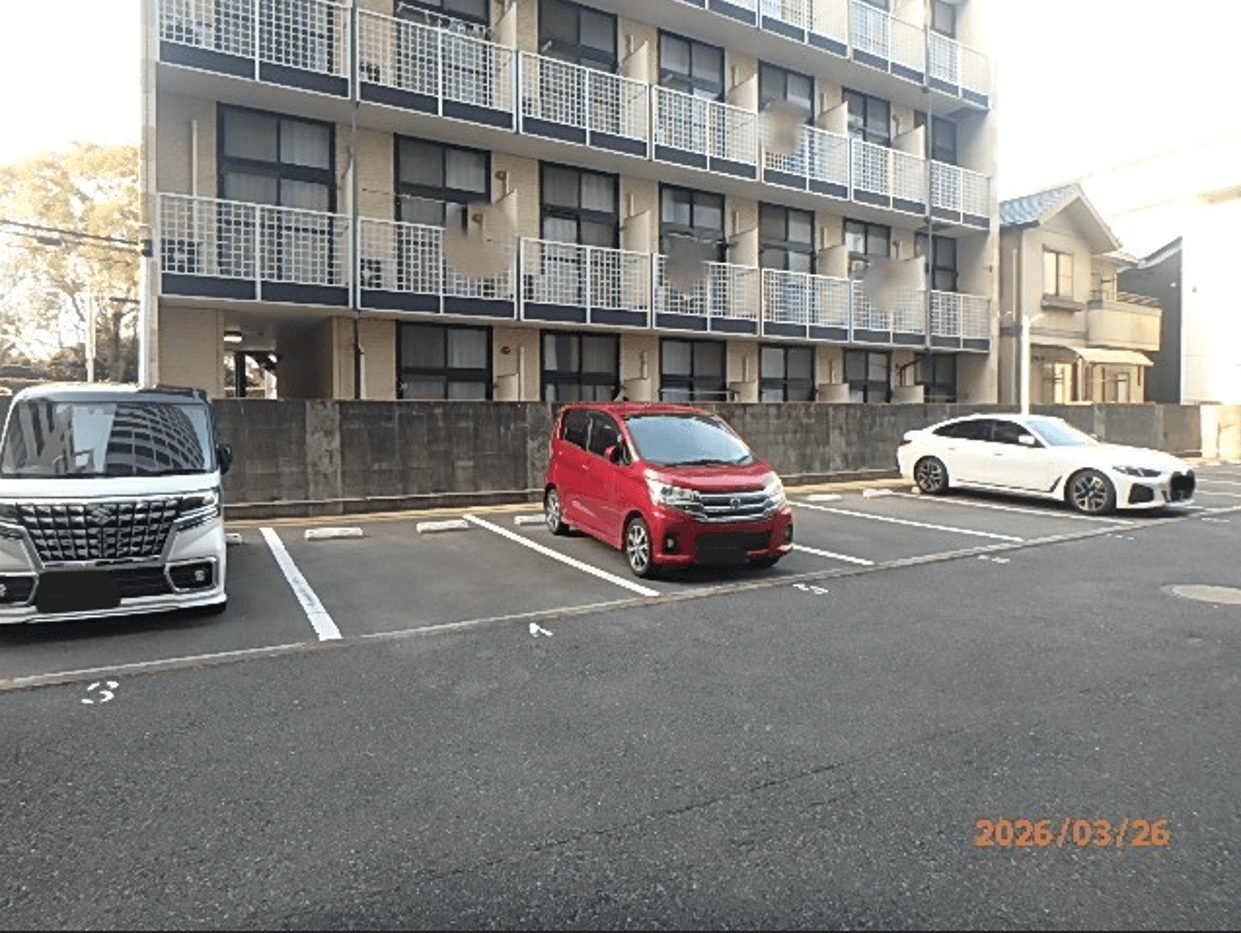 ラ・レジダンス・ド・福岡県庁前の外観・駐車場イメージ2枚目