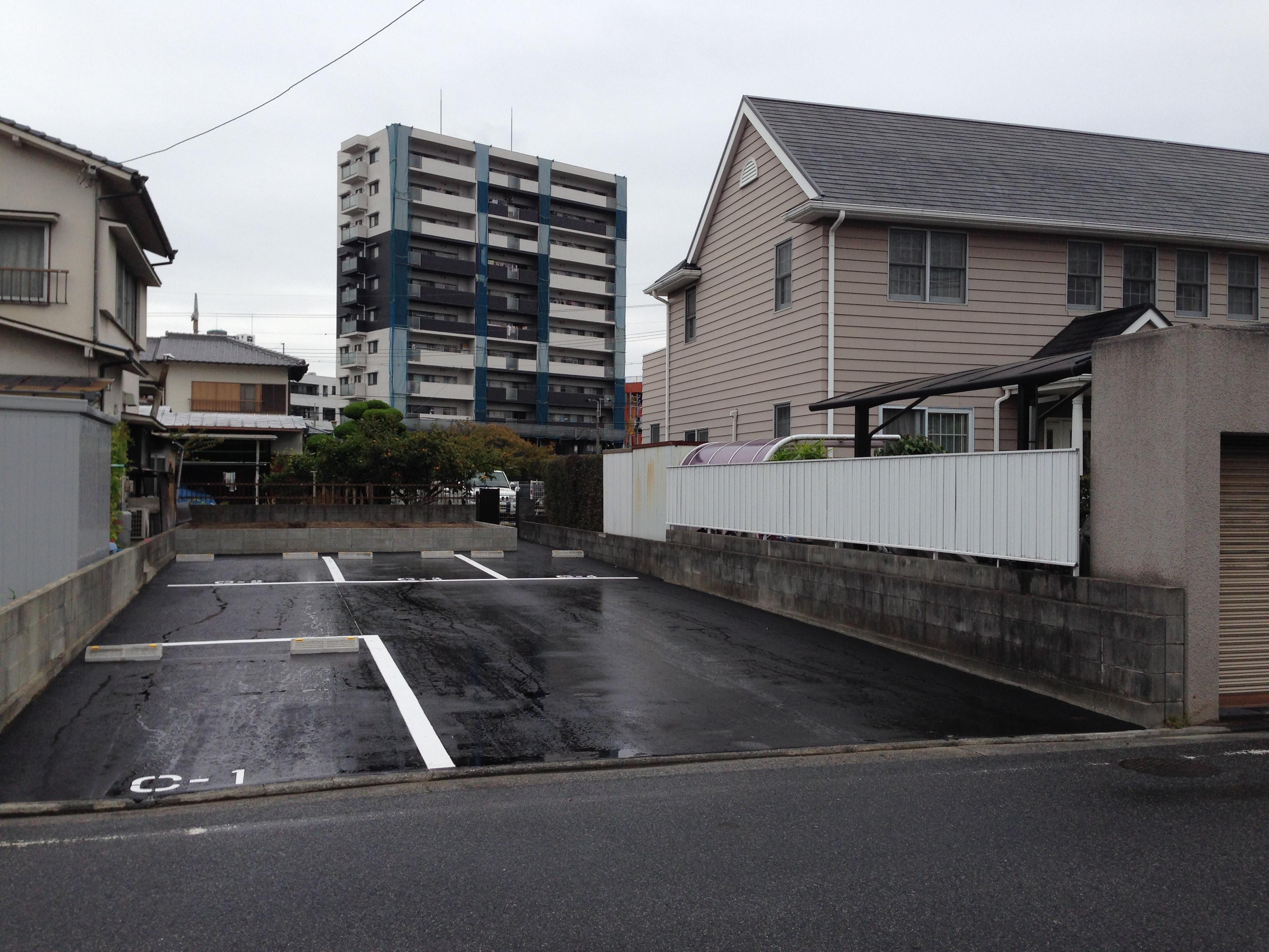 ロージュマンCの外観・駐車場イメージ1枚目