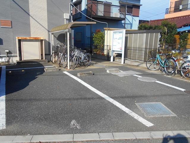 ニュー　シャルマン(38384)の外観・駐車場イメージ1枚目