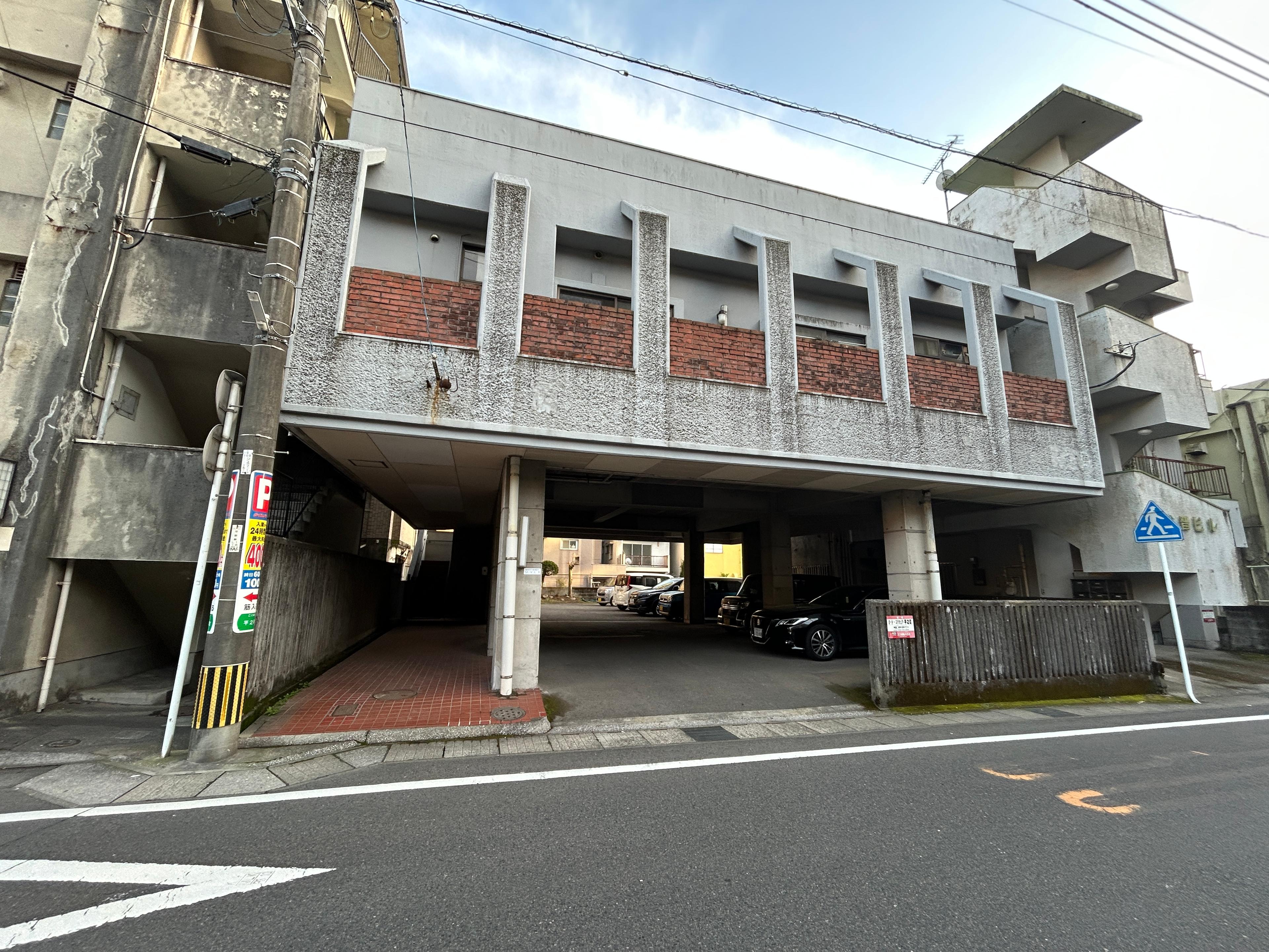 ｵｰﾄ･ｽｸｳｪｱｰ平之町の外観・駐車場イメージ1枚目