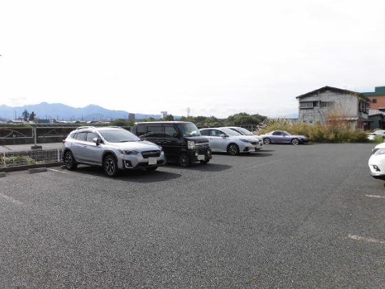 リバーサイドキタカミ月極駐車場の外観・駐車場イメージ1枚目