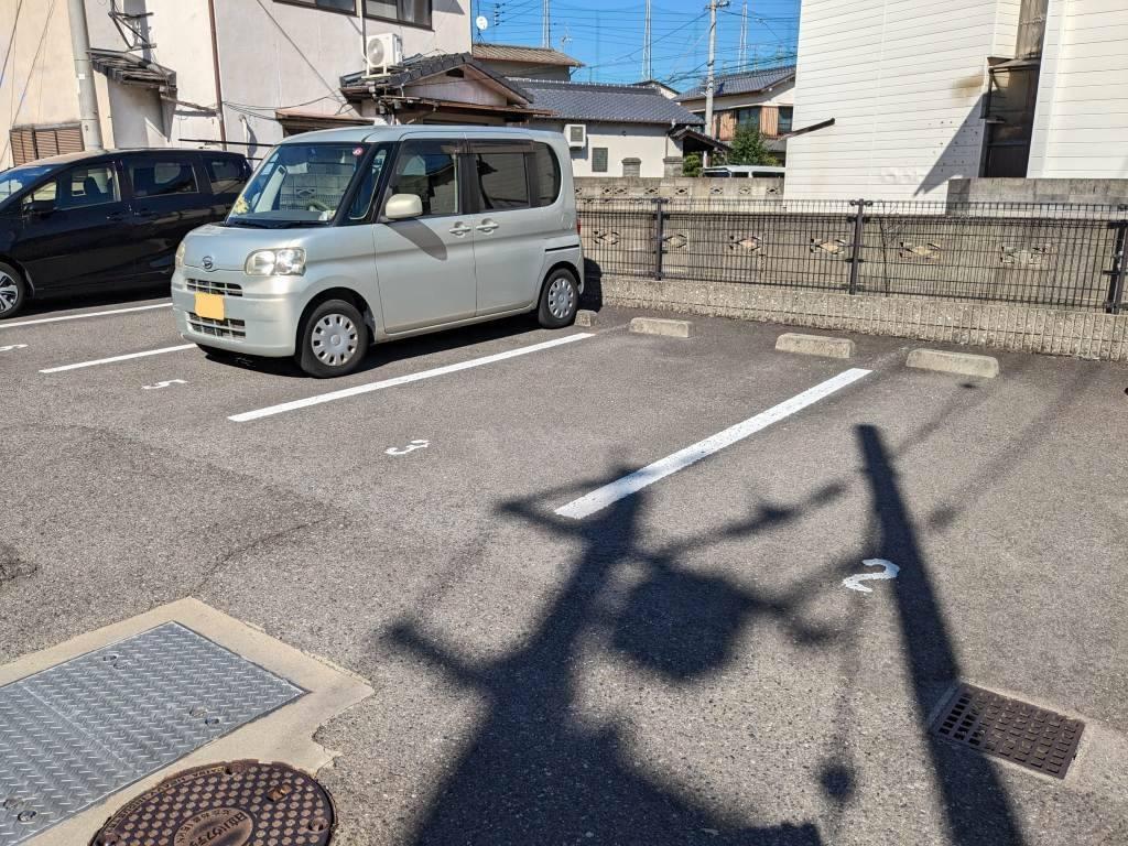 エントラレ(18415)の外観・駐車場イメージ1枚目