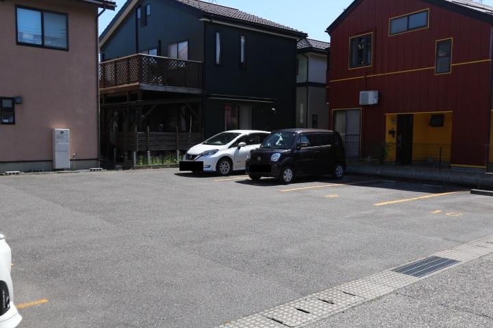 秋葉１丁目ガレージの外観・駐車場イメージ2枚目