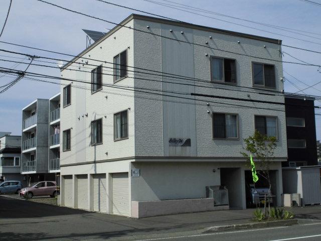 シルキー24の外観・駐車場イメージ1枚目