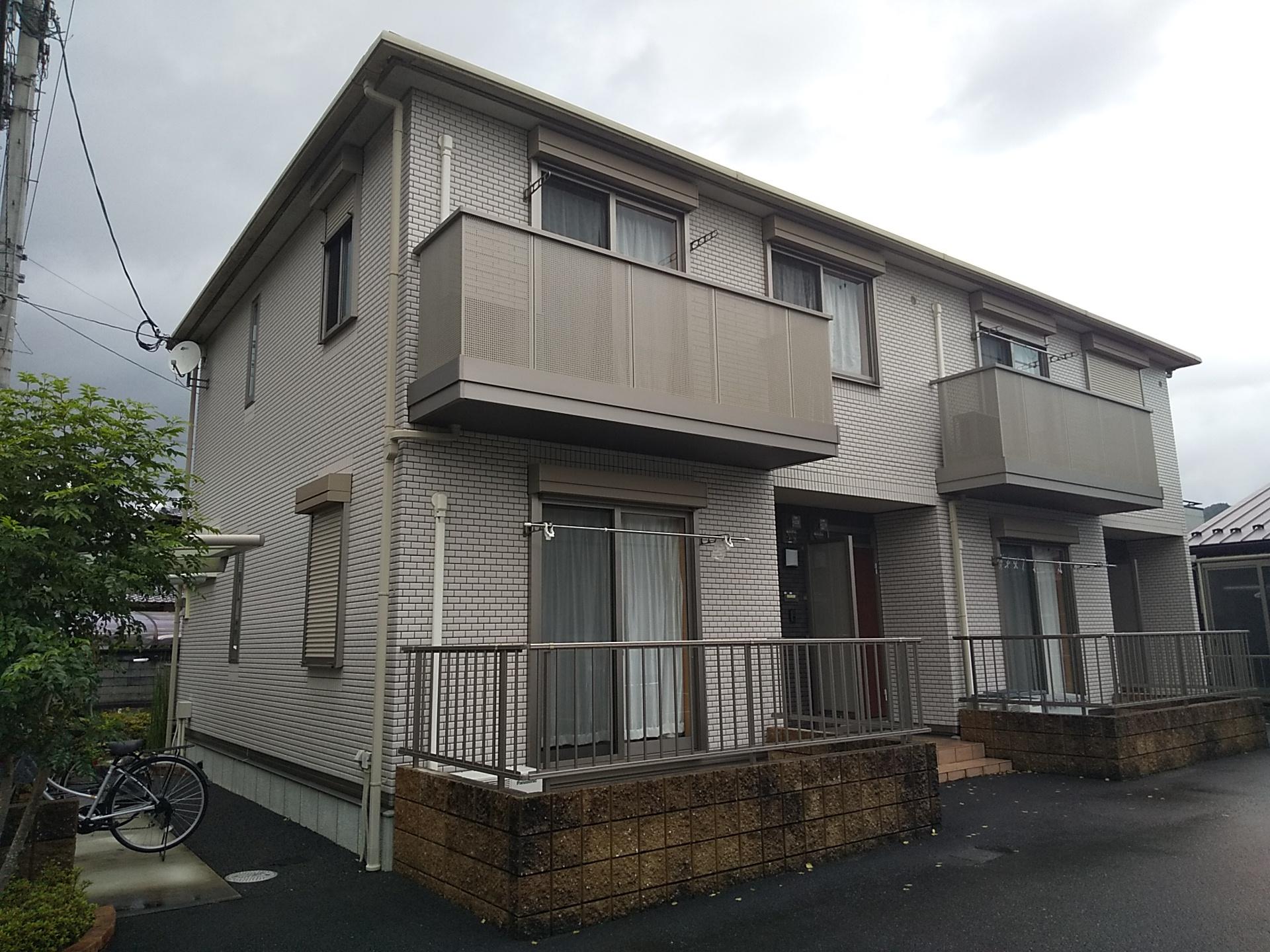 ビーグルスクエアの外観・駐車場イメージ1枚目