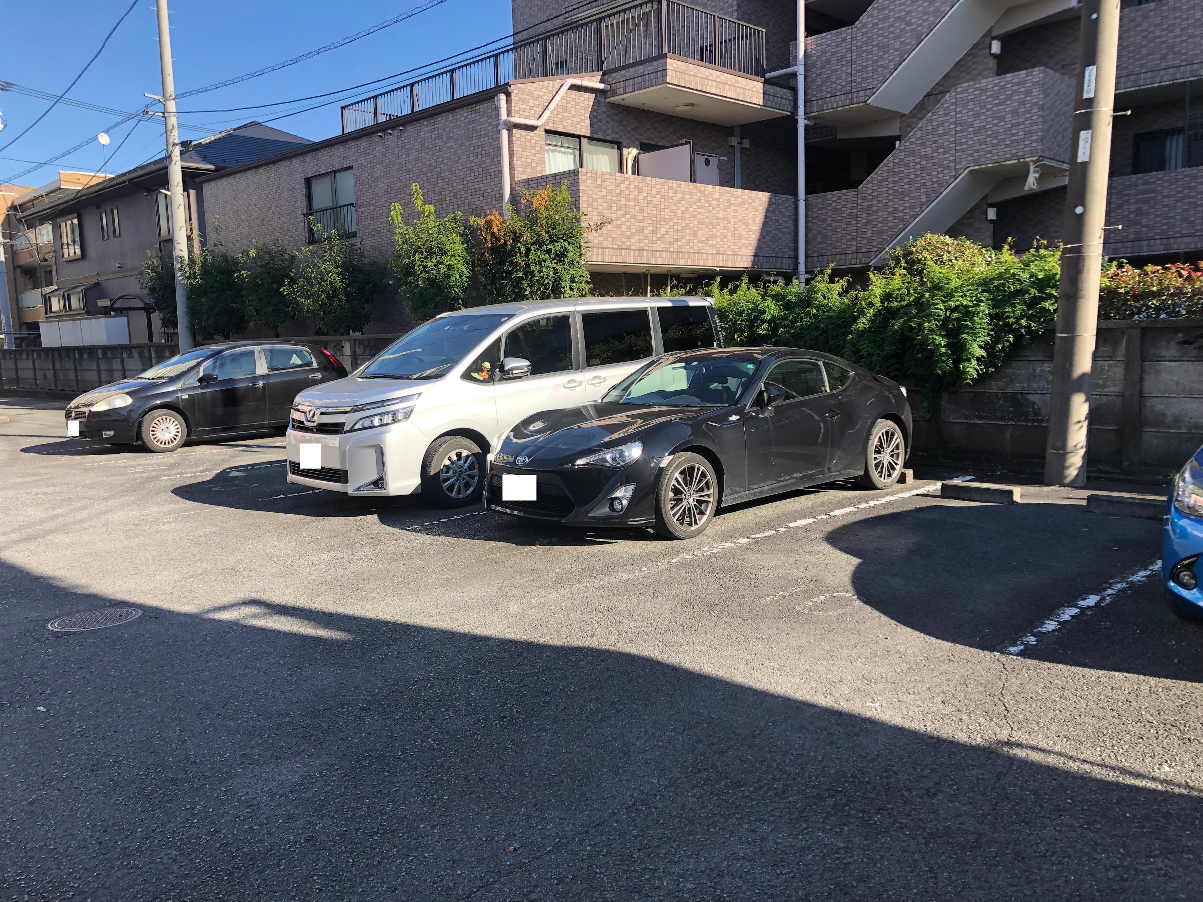 WINGWEST･EAST駐車場の外観・駐車場イメージ1枚目