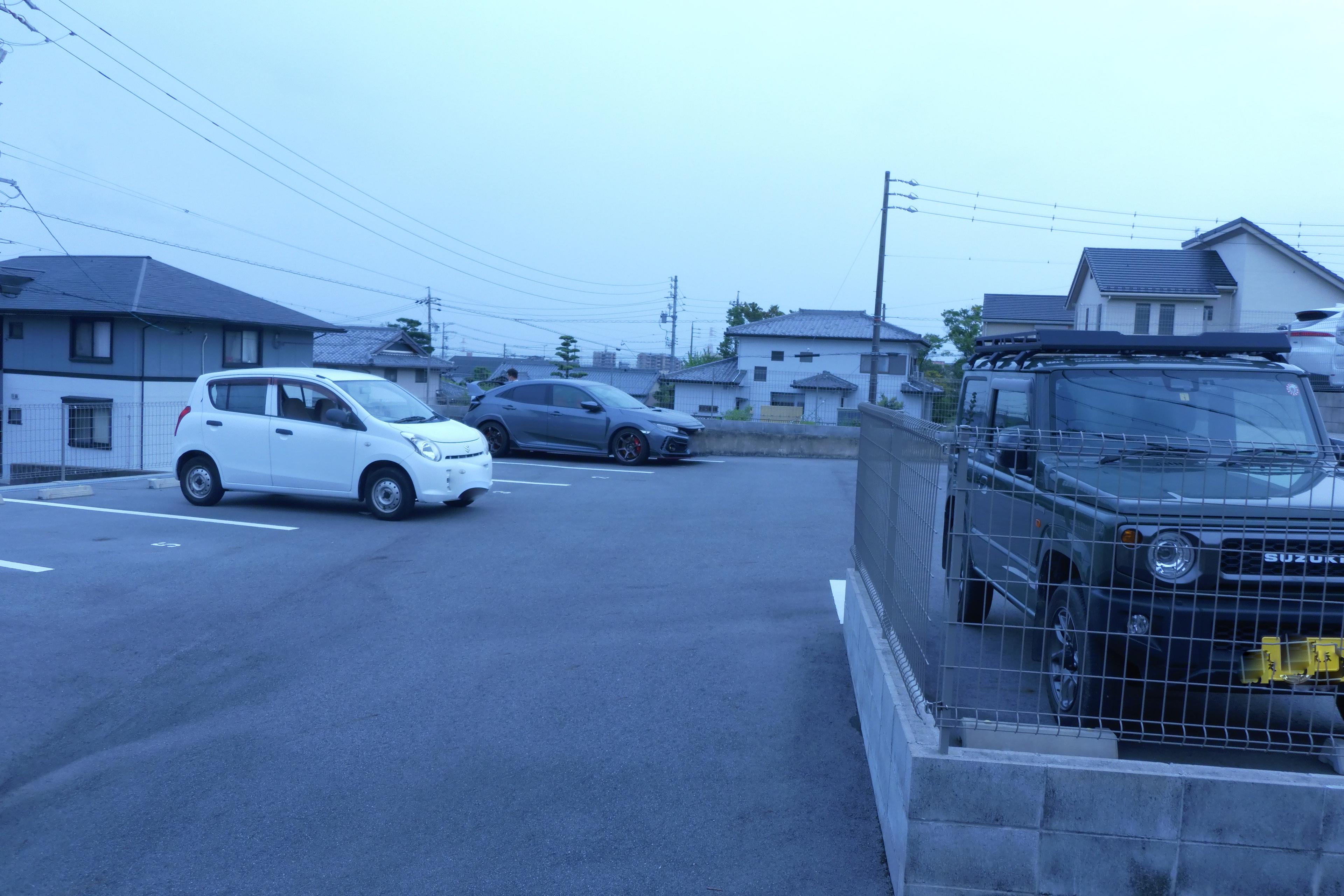 320134の外観・駐車場イメージ2枚目