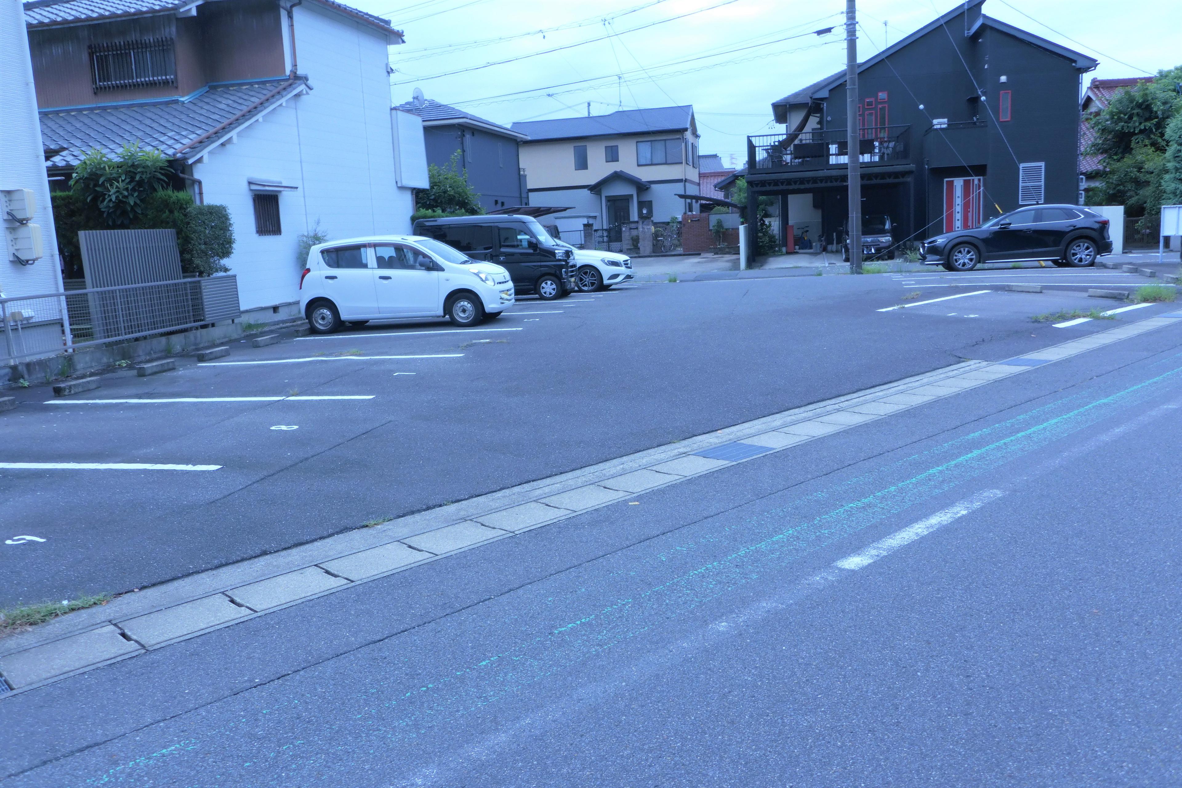 320119の外観・駐車場イメージ2枚目
