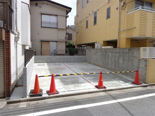 藤駐車場の外観・駐車場イメージ3枚目