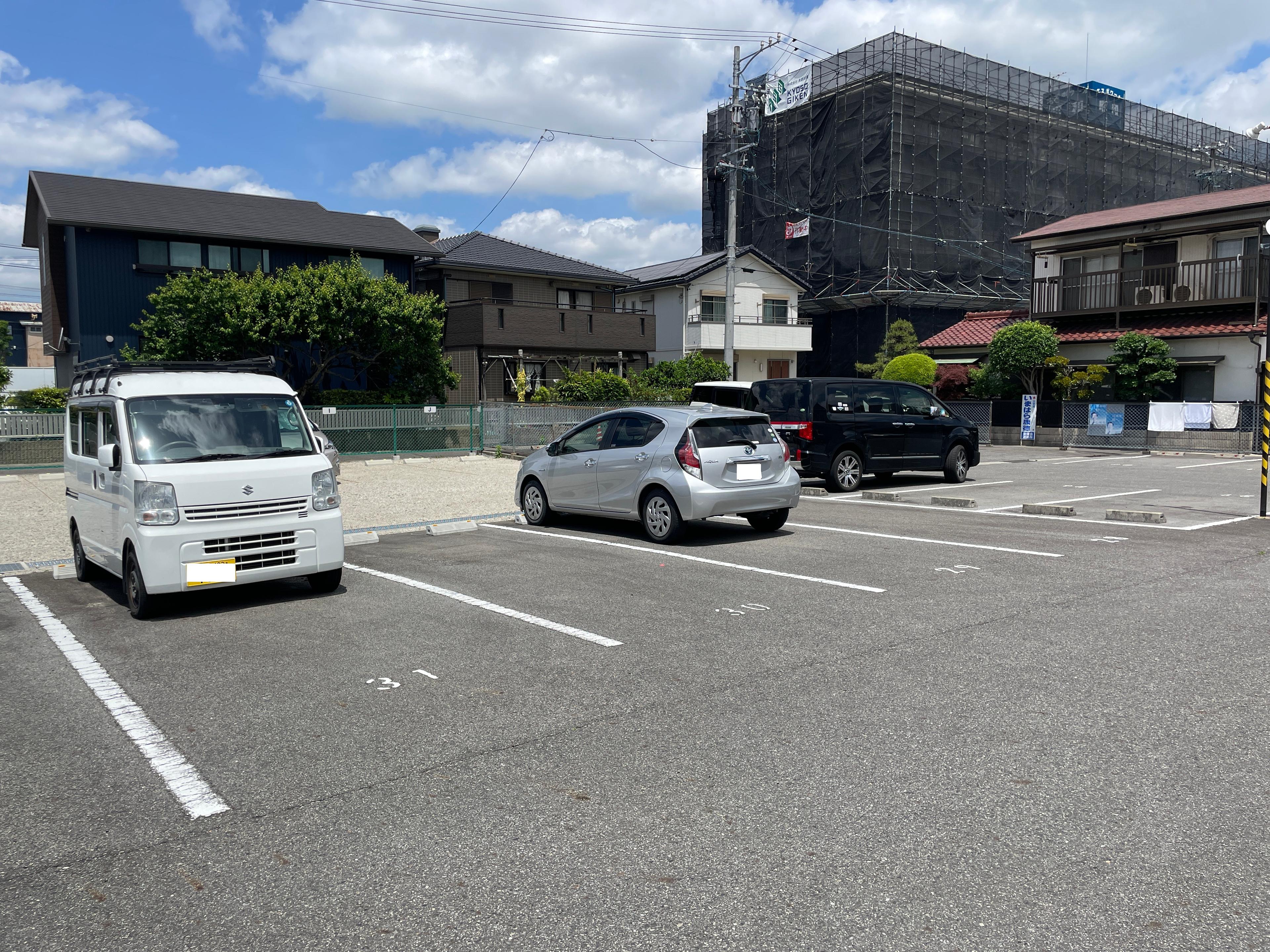 明治本町駐車場の外観・駐車場イメージ3枚目
