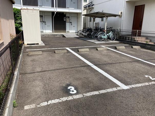 ホワイトヒルズ(15032)の外観・駐車場イメージ1枚目