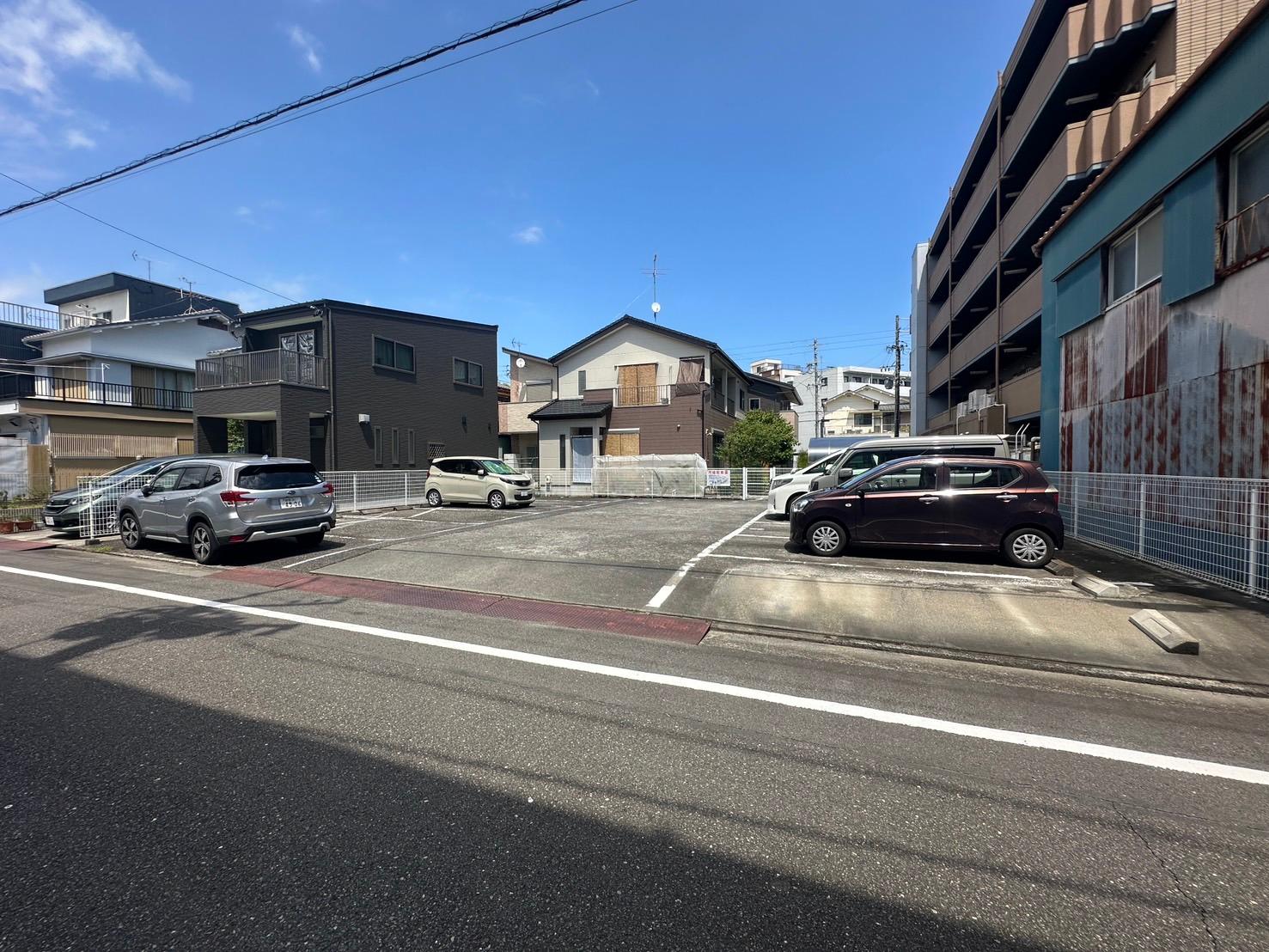 PD高橋ガレージⅡの外観・駐車場イメージ2枚目