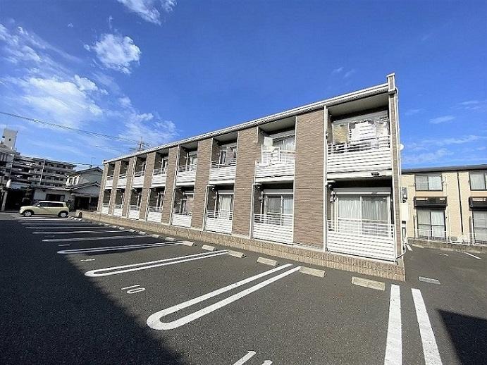 エトワール(54512)の外観・駐車場イメージ2枚目