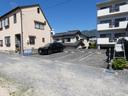岩崎ガレ−ジの駐車場