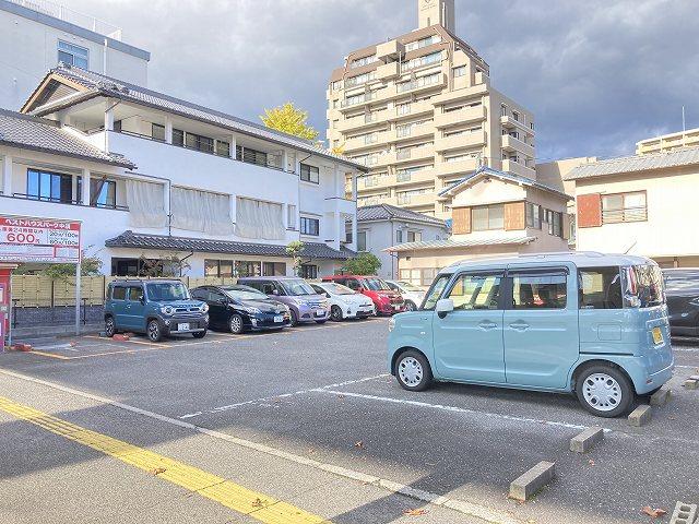 大町駅前ガレージの外観・駐車場イメージ2枚目