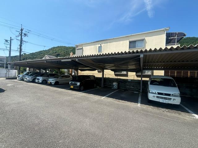 上海道町　殿西ｶﾞﾚｰｼﾞの外観・駐車場イメージ3枚目