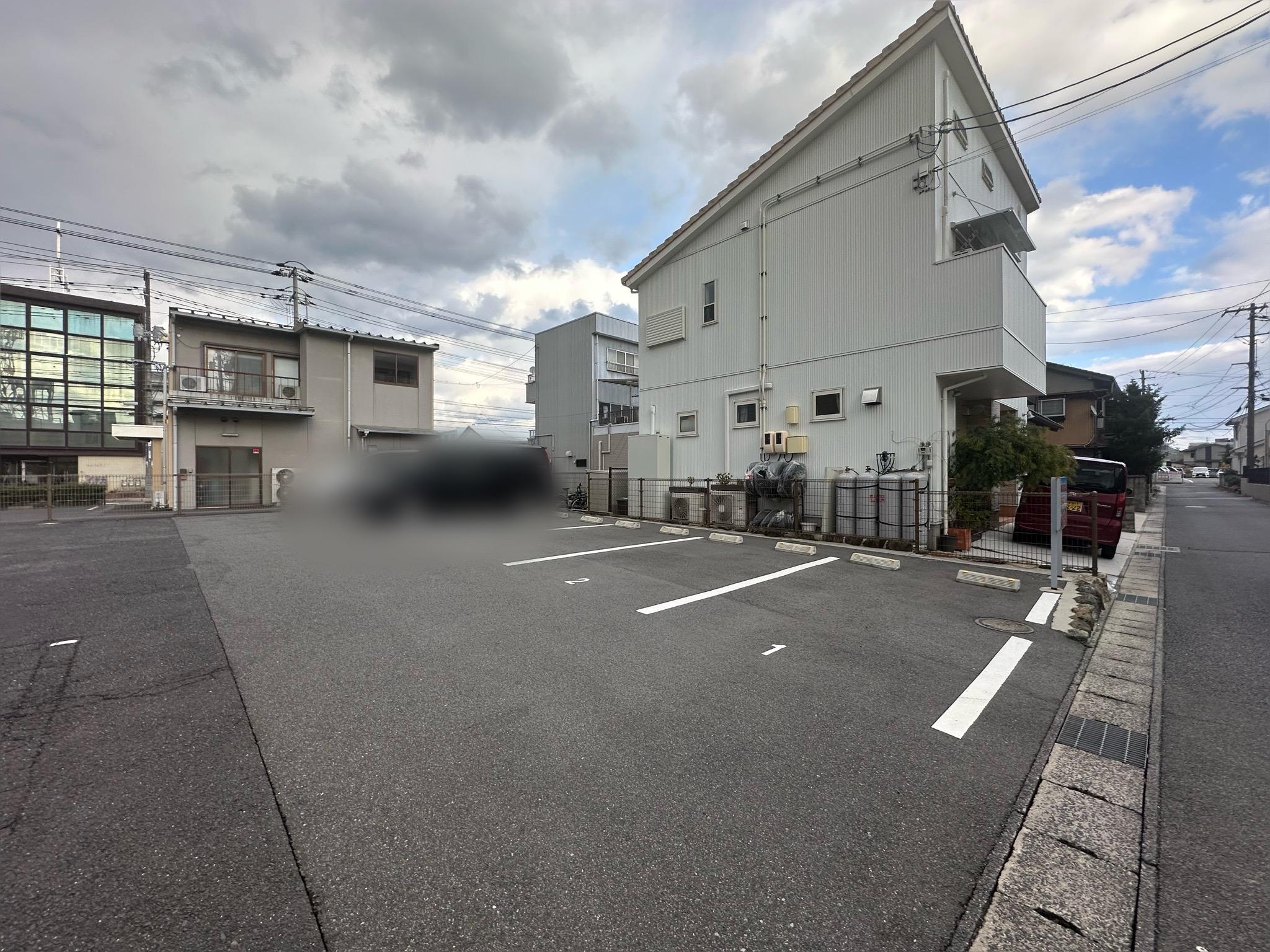 東朝日町ガレージ・ワタナベ駐車場の外観・駐車場イメージ2枚目