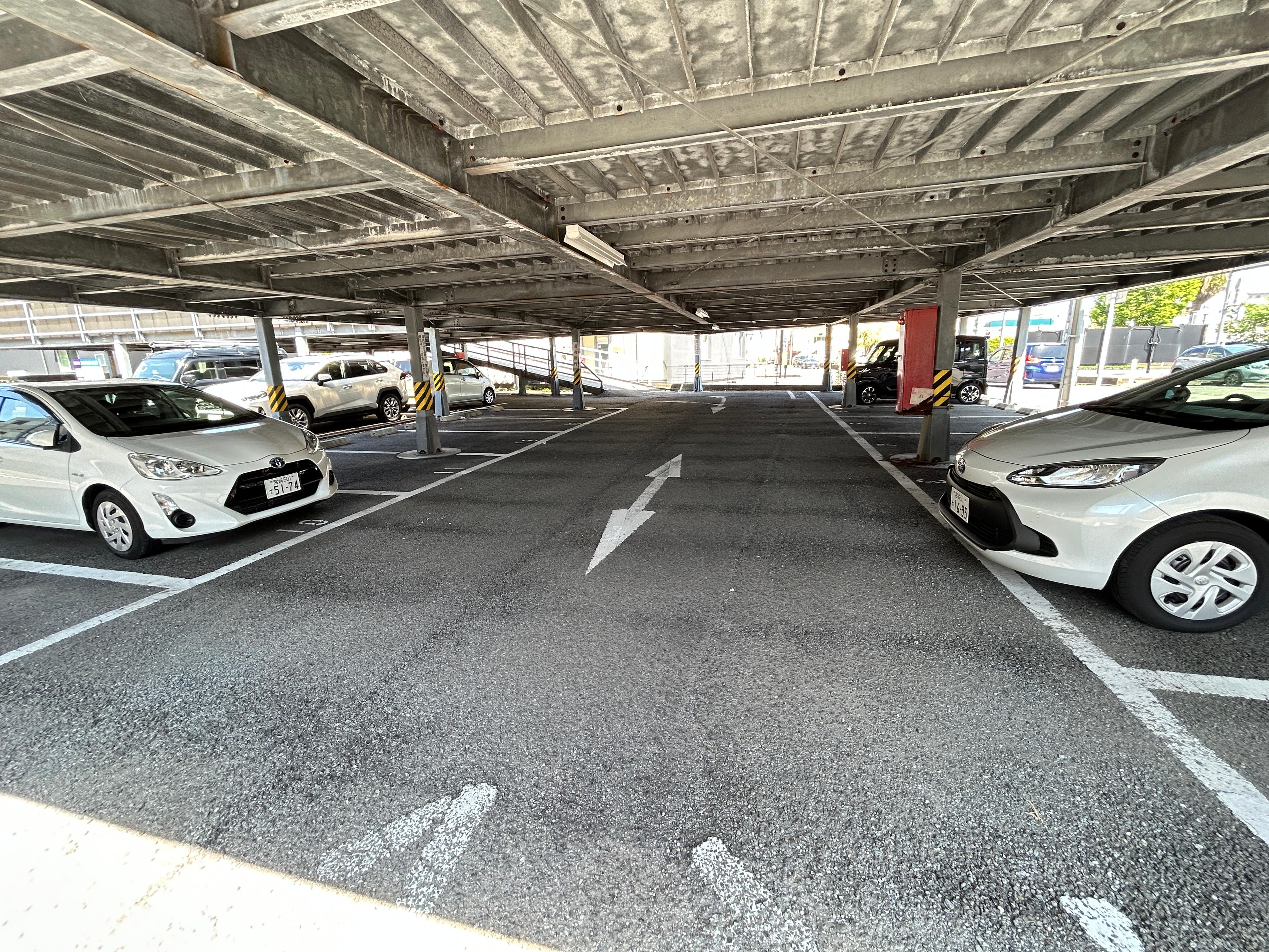 旭駐車場の外観・駐車場イメージ2枚目