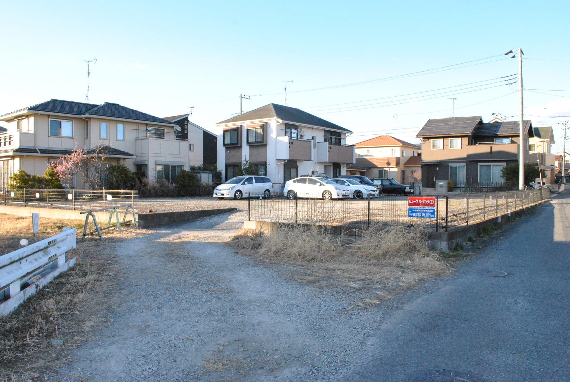 ル.レーブパーキング　左の外観・駐車場イメージ1枚目