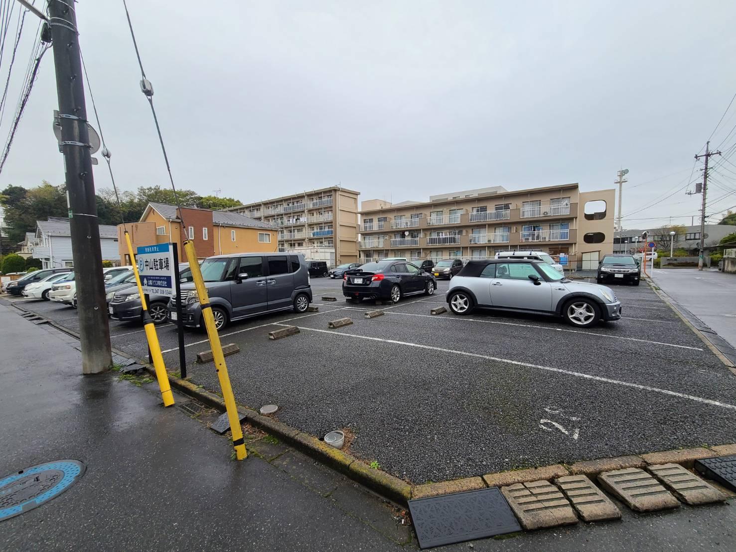 中山駐車場の外観・駐車場イメージ2枚目