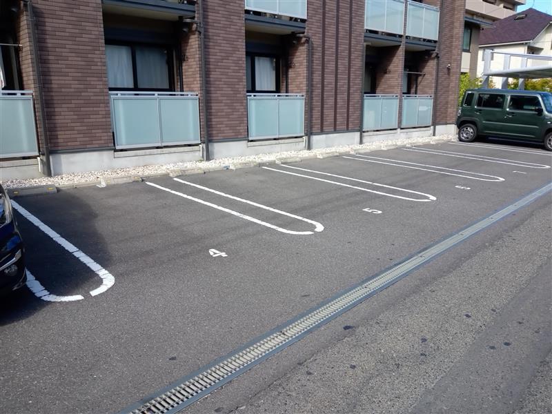 サンヴィラージュ(53812)の外観・駐車場イメージ2枚目