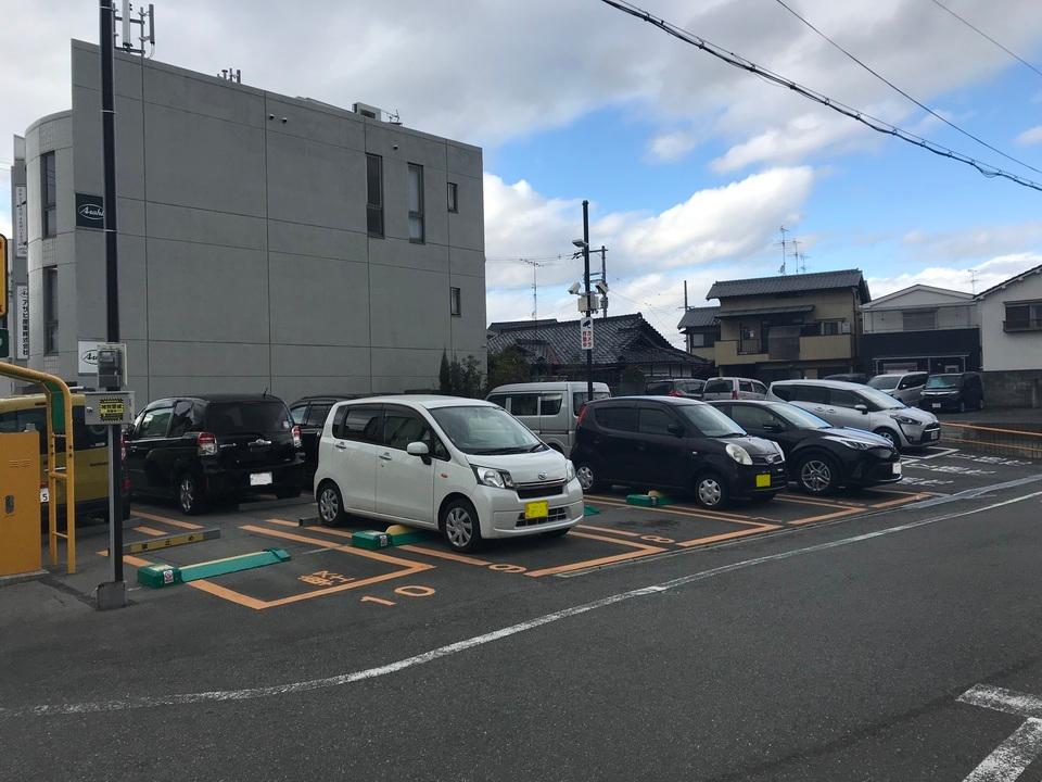 東香里元町の外観・駐車場イメージ1枚目