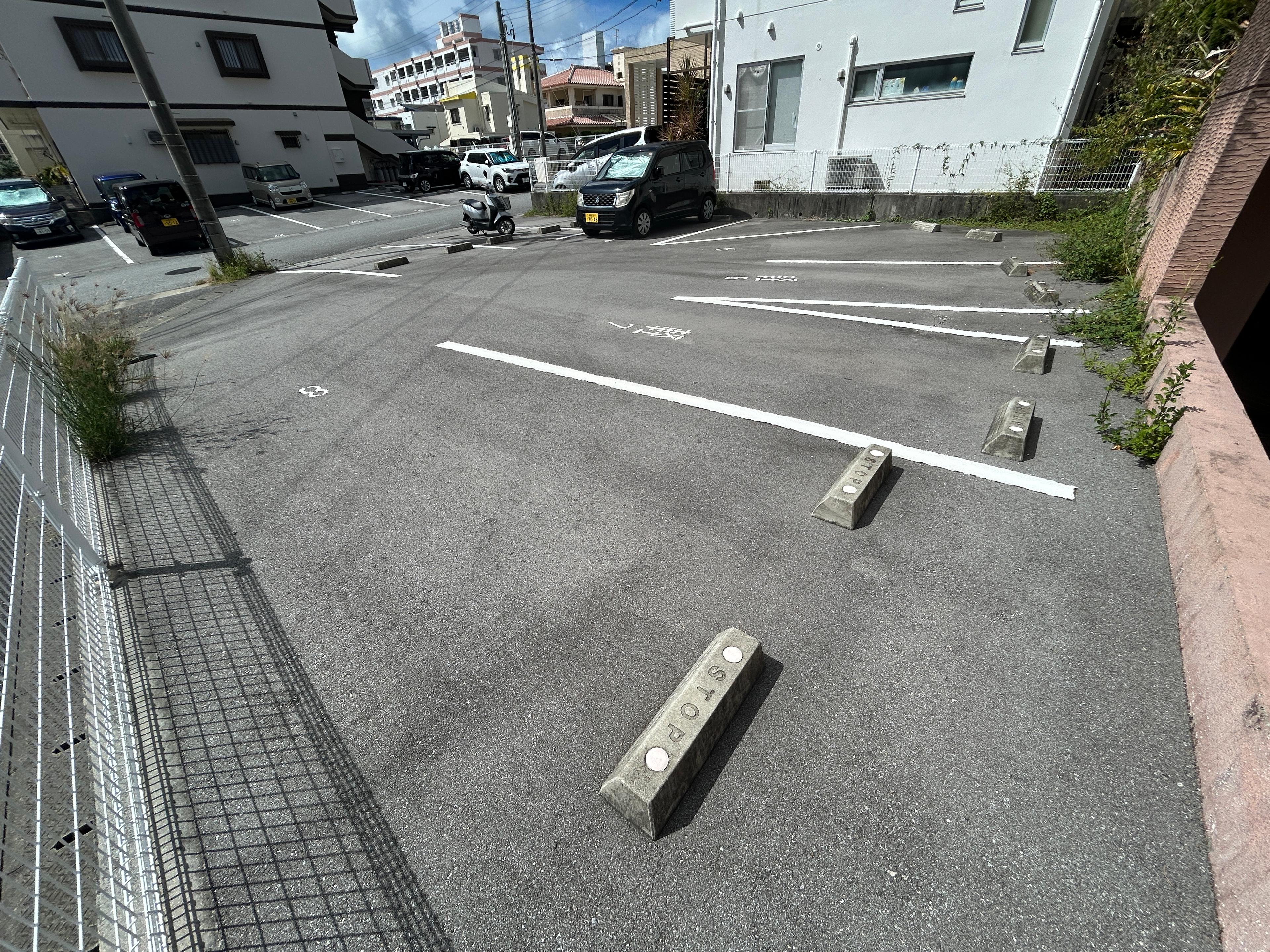 プランタンＡⅡパーキングの外観・駐車場イメージ3枚目