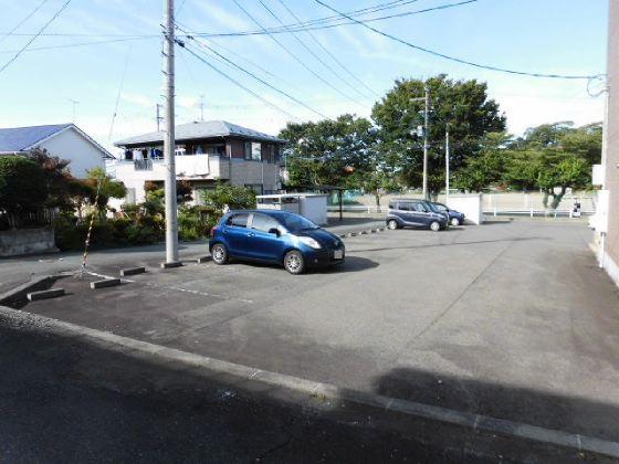 サンパティーク月極駐車場の外観・駐車場イメージ2枚目