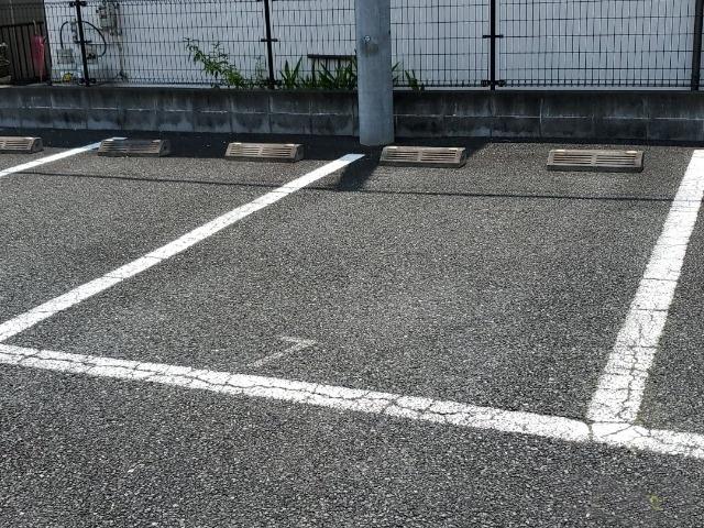アベニューⅢ(36931)の外観・駐車場イメージ1枚目