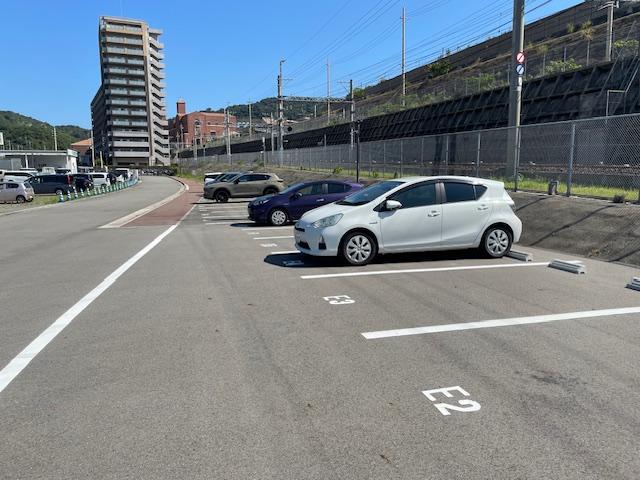 線路沿い駐車場の外観・駐車場イメージ2枚目