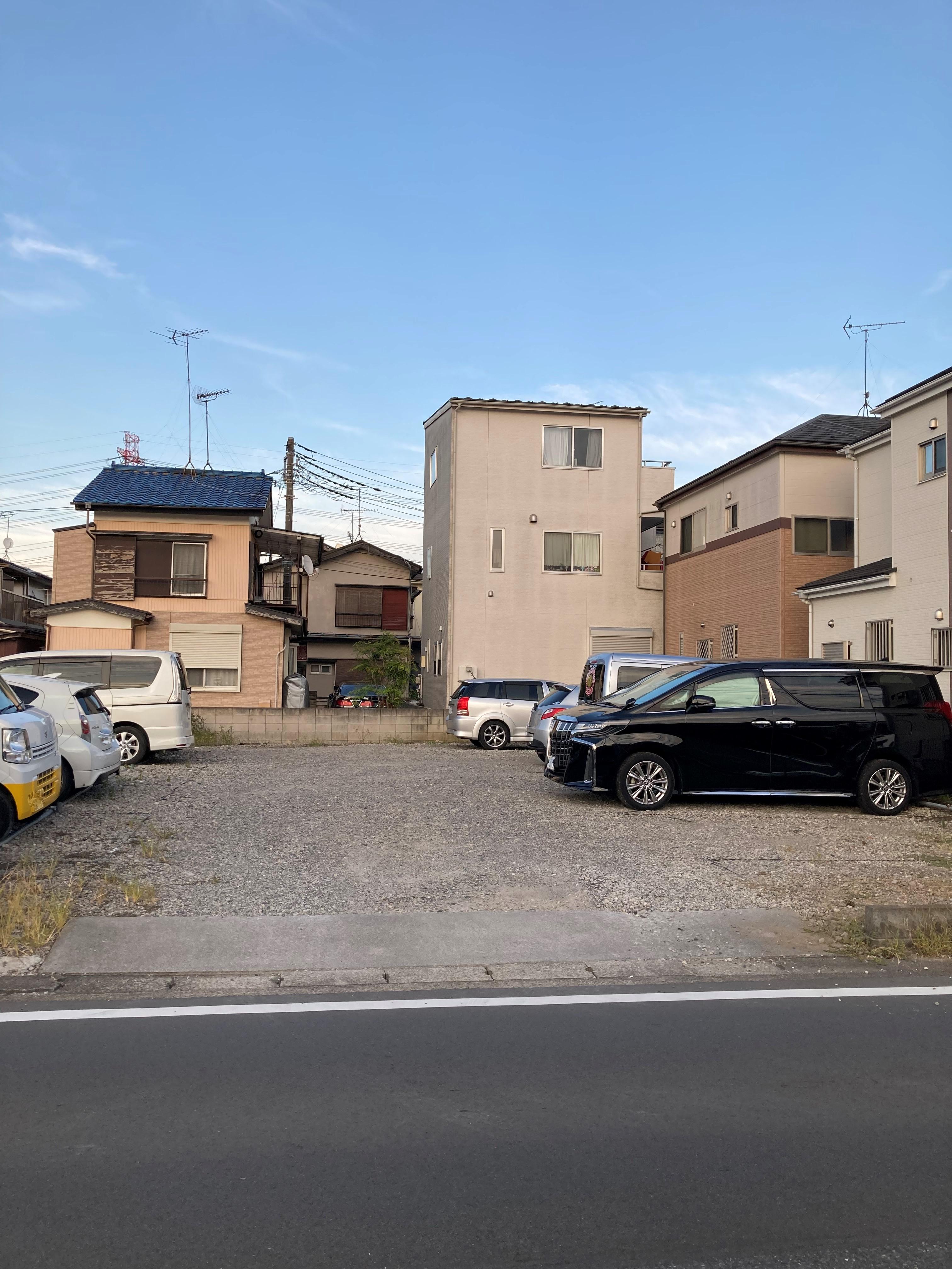 オーロラパーキングの外観・駐車場イメージ2枚目