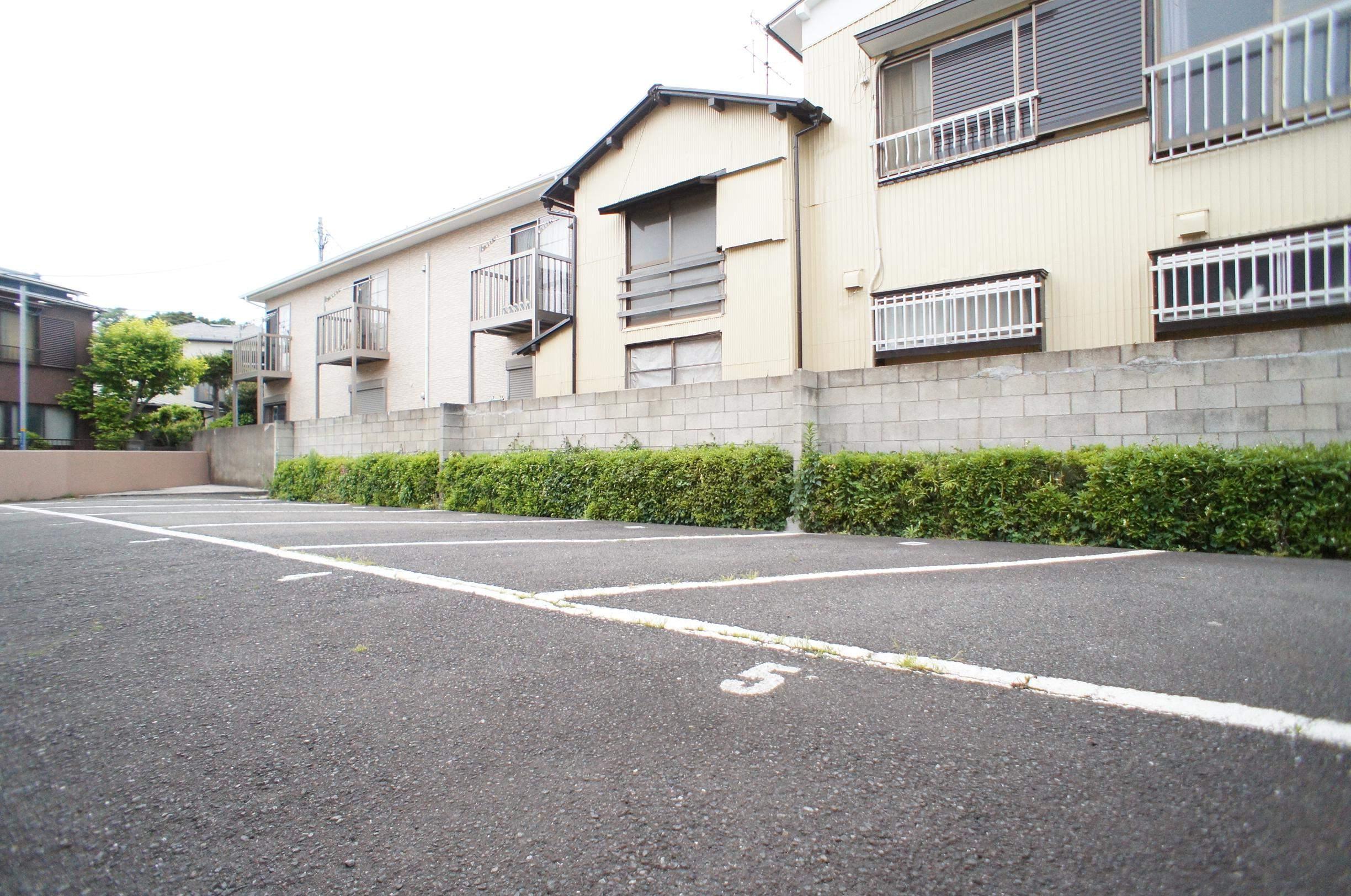 コーポ岸A号棟駐車場の外観・駐車場イメージ1枚目