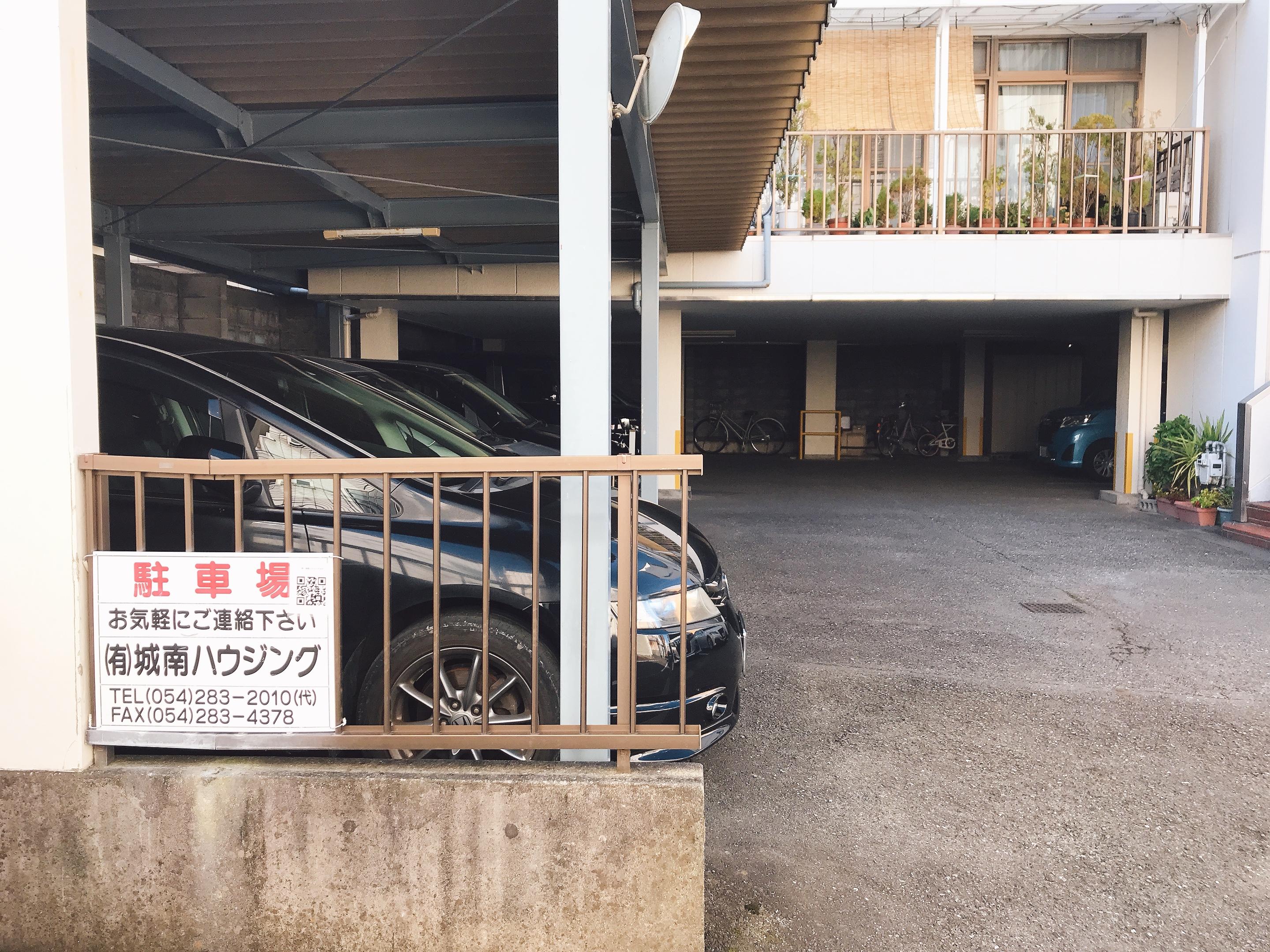 川辺町駐車場の外観・駐車場イメージ1枚目