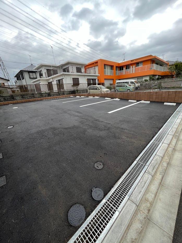 リブリ・ラピスカーサ駐車場の外観・駐車場イメージ1枚目