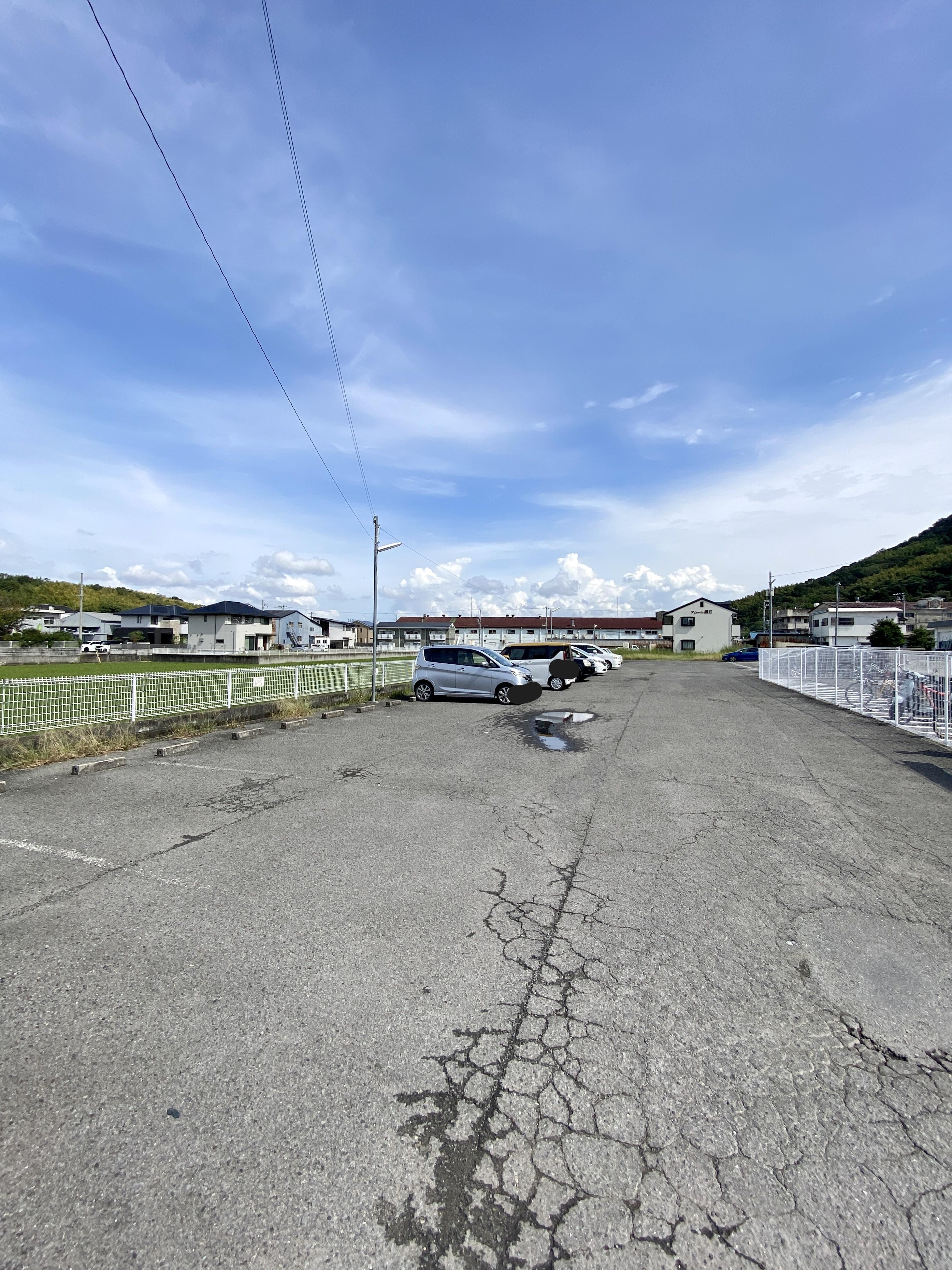 岡田駐車場の外観・駐車場イメージ2枚目