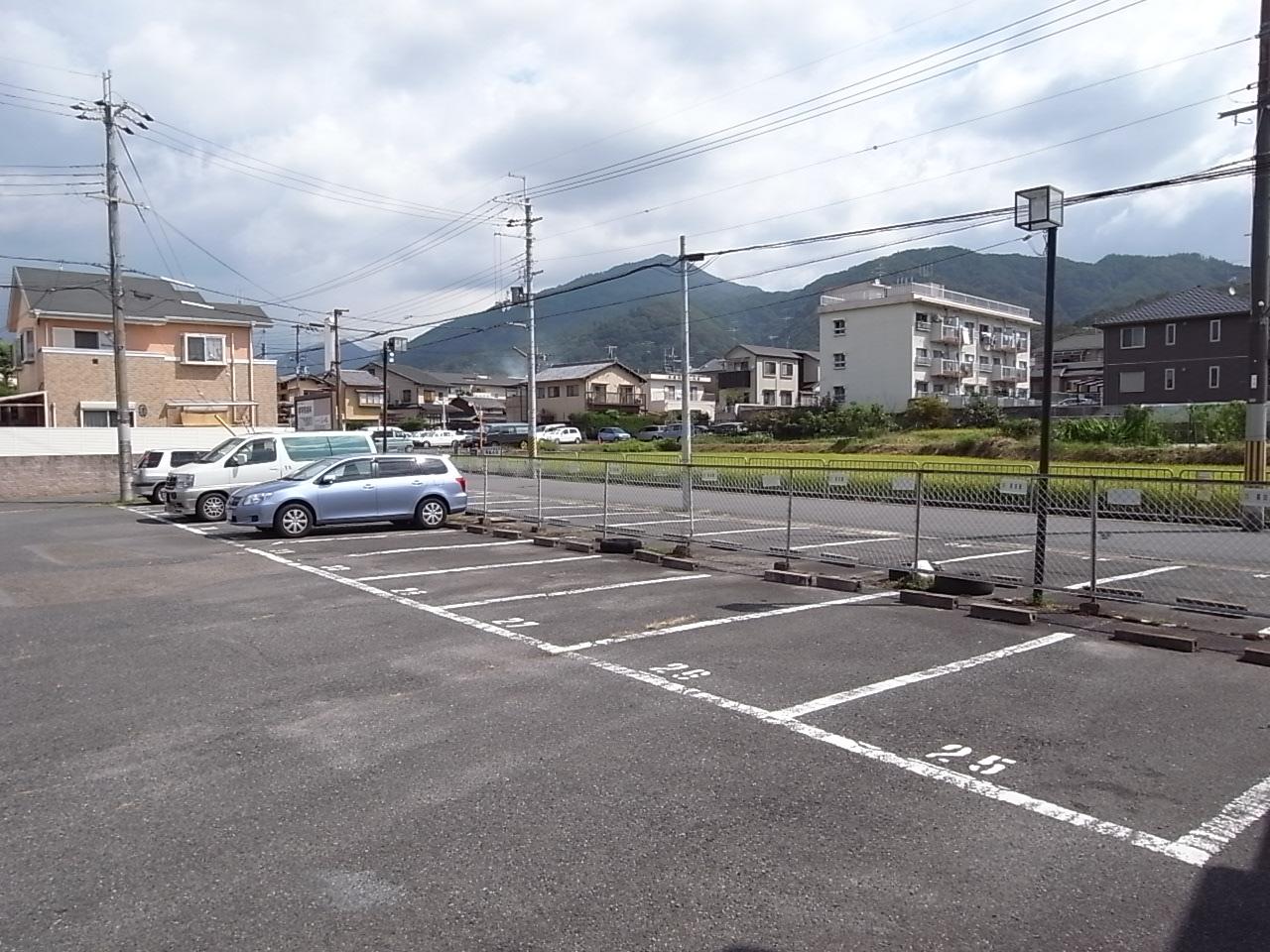 向畑ガレージ　南の外観・駐車場イメージ2枚目